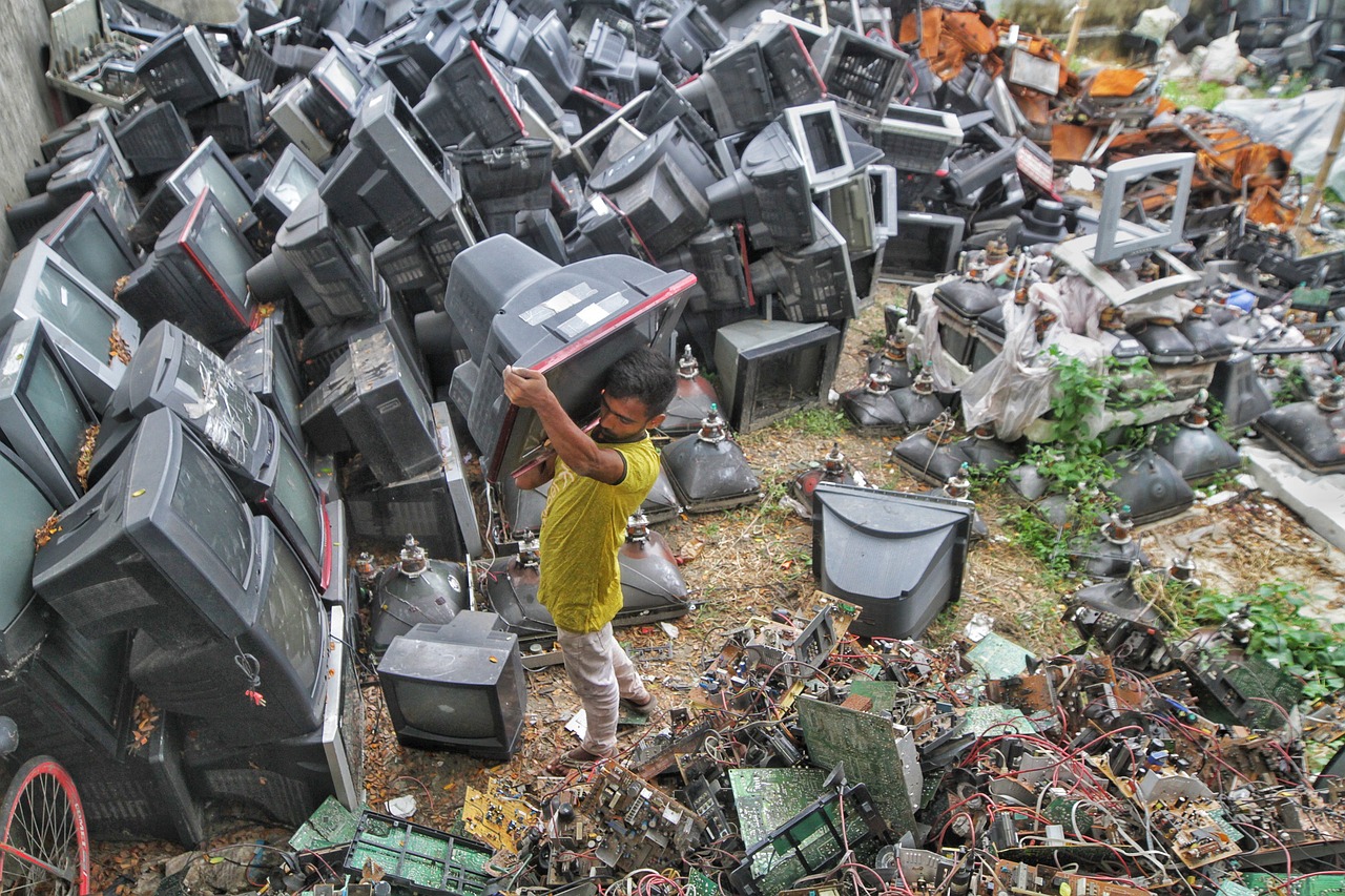 How to recycle e-waste in Bangladesh